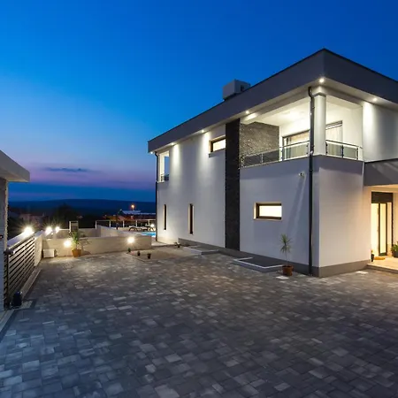 Villa Delfin Indoor Pool & Sauna *